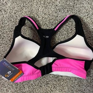 Champion sports bra never worn!
